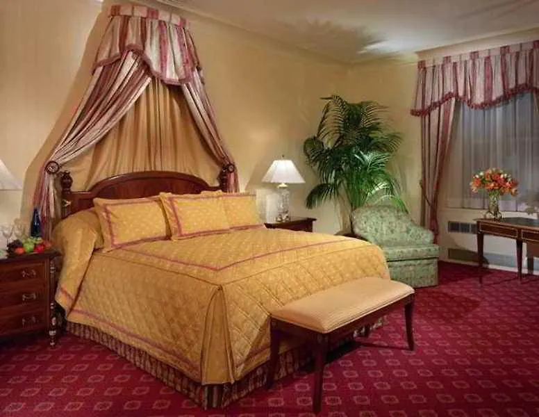 The Towers Of The Waldorf Astoria Hotel New York