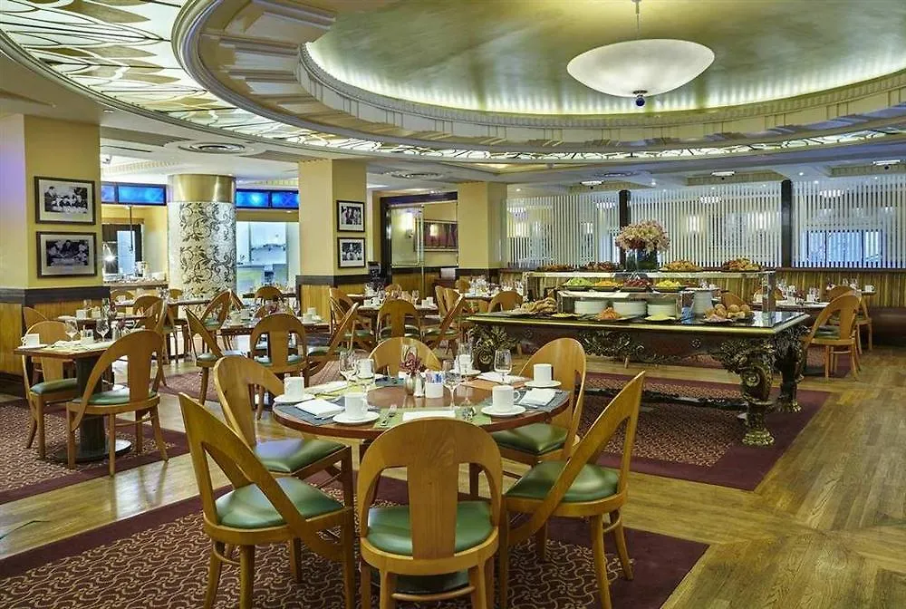The Towers Of The Waldorf Astoria Hotel New York